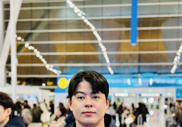 '연봉 10억' 노시환 "책임감 더 커져…화끈한 야구 보여드리겠다"