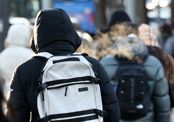 중부지방 중심 '강추위' 이어져…곳곳 대기 매우 '건조'[내일날씨]