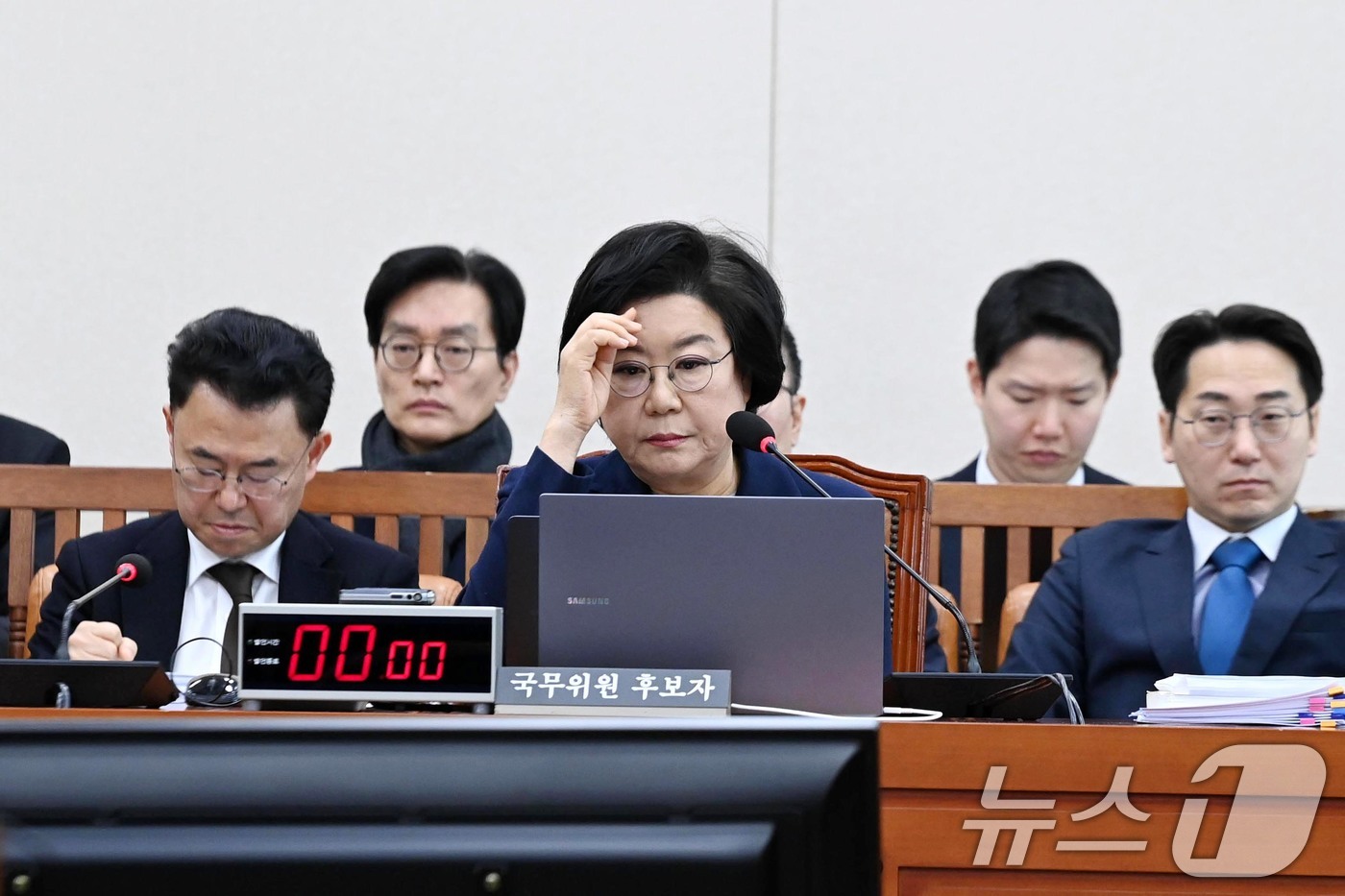 (서울=뉴스1) 국회사진기자단 = 이혜훈 기획예산처 장관 후보자가 23일 서울 여의도 국회에서 열린 제431회국회(임시회) 재정경제기획위원회 인사청문회에 출석해 있다. 2026.1 …