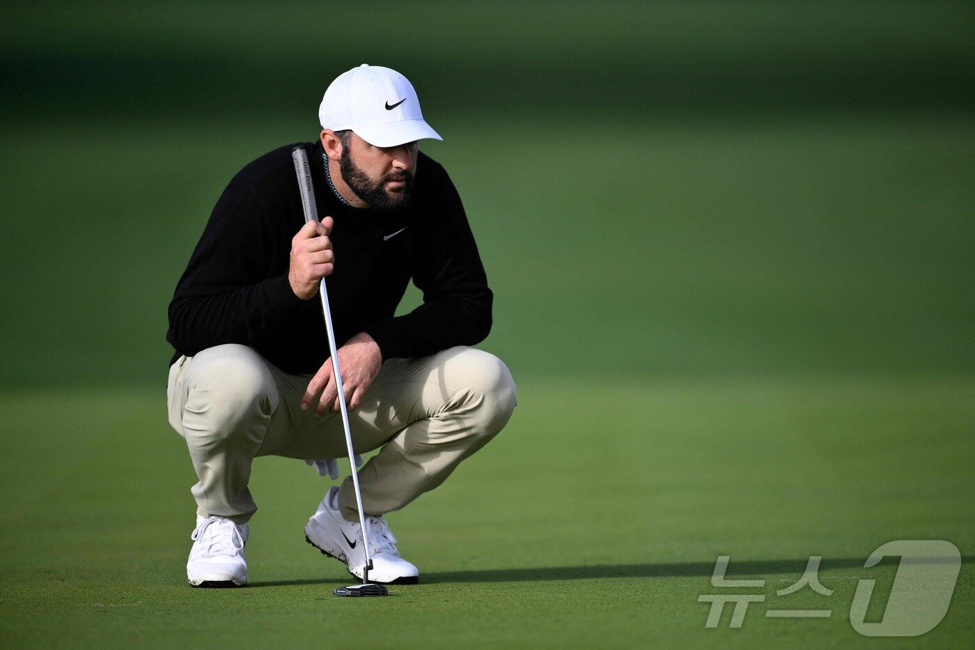 본문 이미지 - 스코티 셰플러는 23일(한국시간) 열린 PGA투어 아메리칸 익스프레스 1라운드에서 9언더파 63타를 쳐서 공동 3위에 올랐다. ⓒ AFP=뉴스1