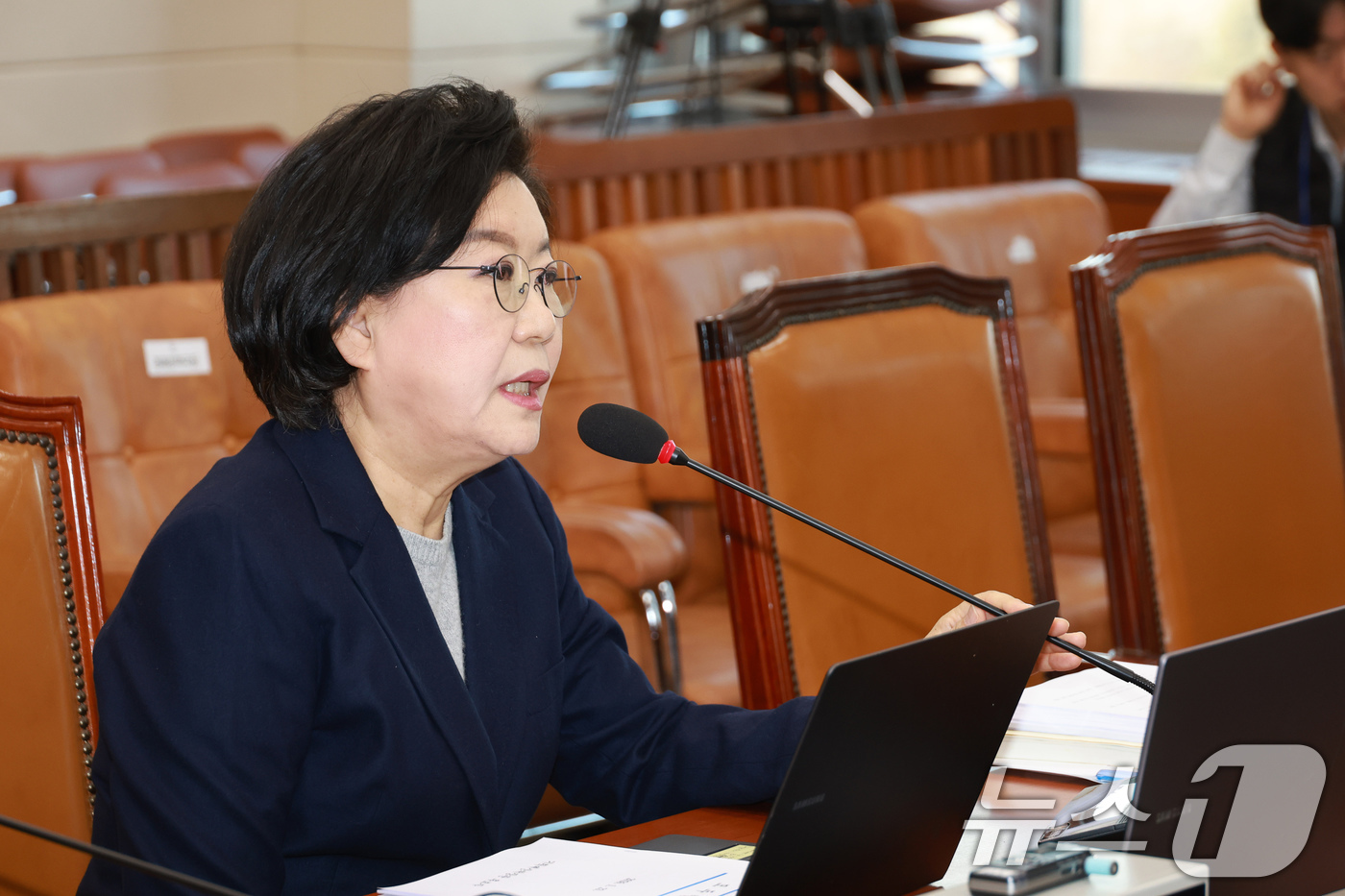 (서울=뉴스1) 국회사진기자단 = 이혜훈 기획예산처 장관 후보자가 23일 서울 여의도 국회에서 열린 인사청문회에 출석해 의원 질의에 답하고 있다. 2026.1.23/뉴스1