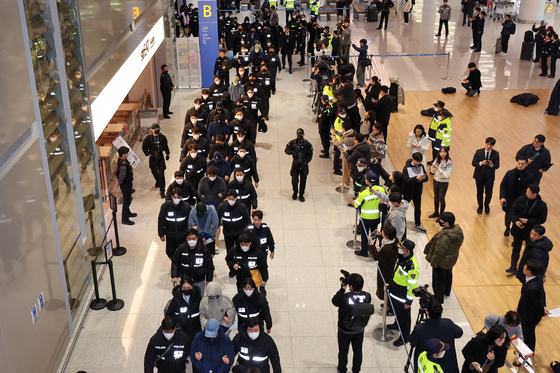 캄보디아서 스캠 범죄 저지른 한국인 73명 강제 소환
