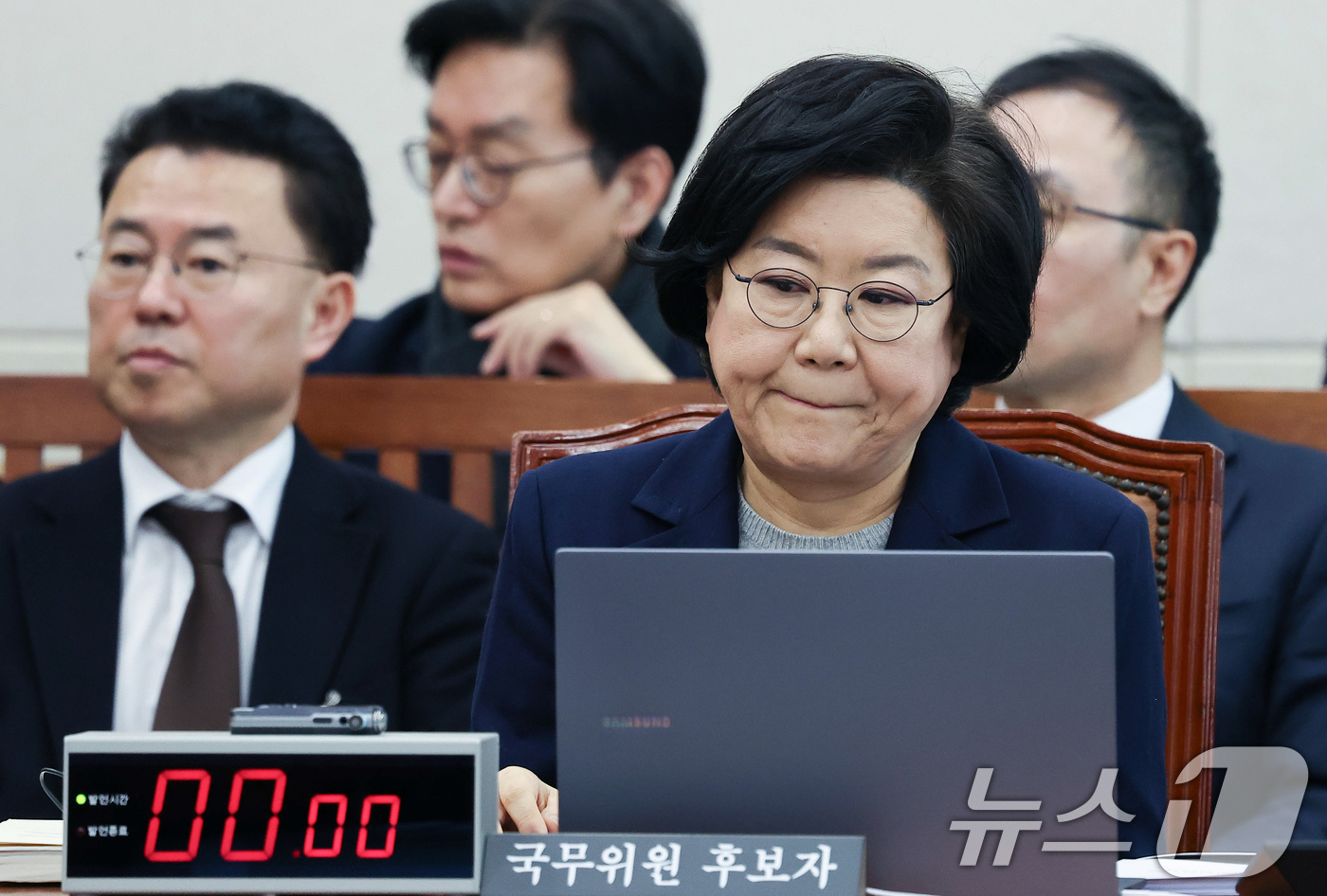 (서울=뉴스1) 국회사진기자단 = 이혜훈 기획예산처 장관 후보자가 23일 서울 여의도 국회에서 열린 인사청문회에 출석해 굳은 표정을 짓고 있다. 2026.1.23/뉴스1