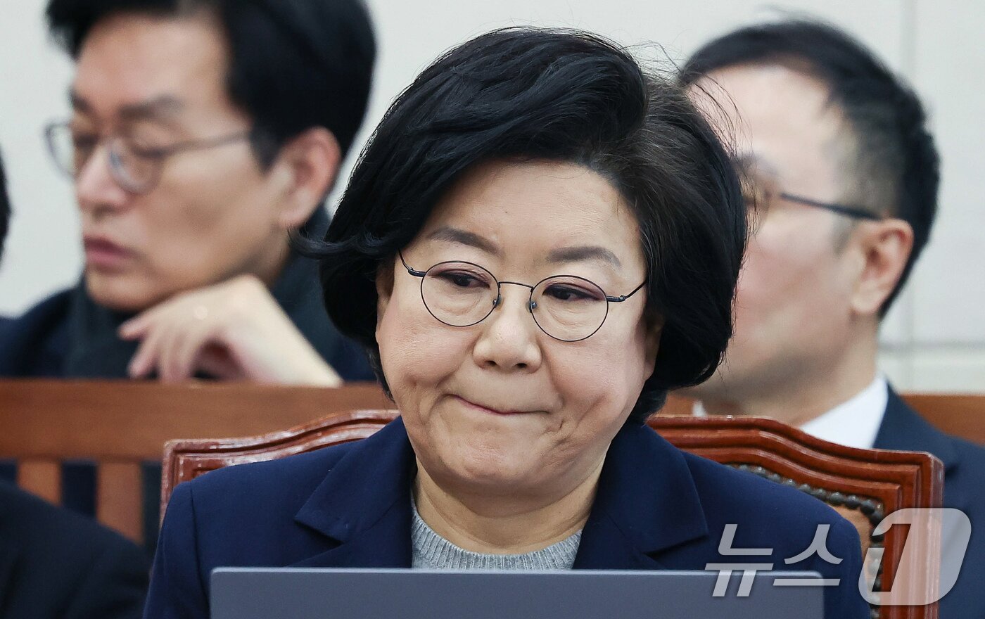 본문 이미지 - 이혜훈 기획예산처 장관 후보자가 23일 서울 여의도 국회에서 열린 인사청문회에 출석해 굳은 표정을 짓고 있다. 2026.1.23/뉴스1 ⓒ News1 국회사진기자단