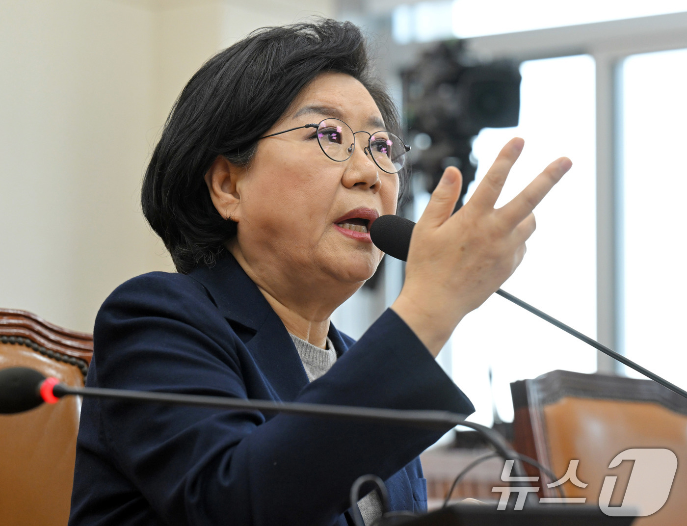 (서울=뉴스1) 이승배 기자 = 이혜훈 기획예산처 장관 후보자가 23일 서울 여의도 국회에서 열린 제431회국회(임시회) 재정경제기획위원회 인사청문회에 출석해 의원 질의에 답변하고 …