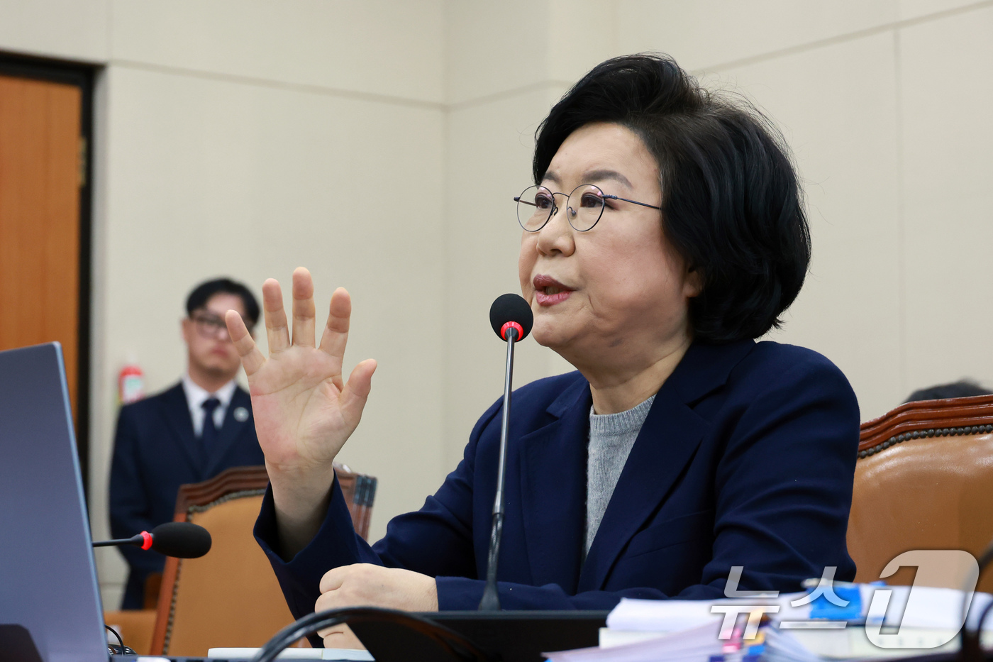 (서울=뉴스1) 국회사진기자단 = 이혜훈 기획예산처 장관 후보자가 23일 서울 여의도 국회에서 열린 인사청문회에 출석해 의원 질의에 답하고 있다. 2026.1.23/뉴스1