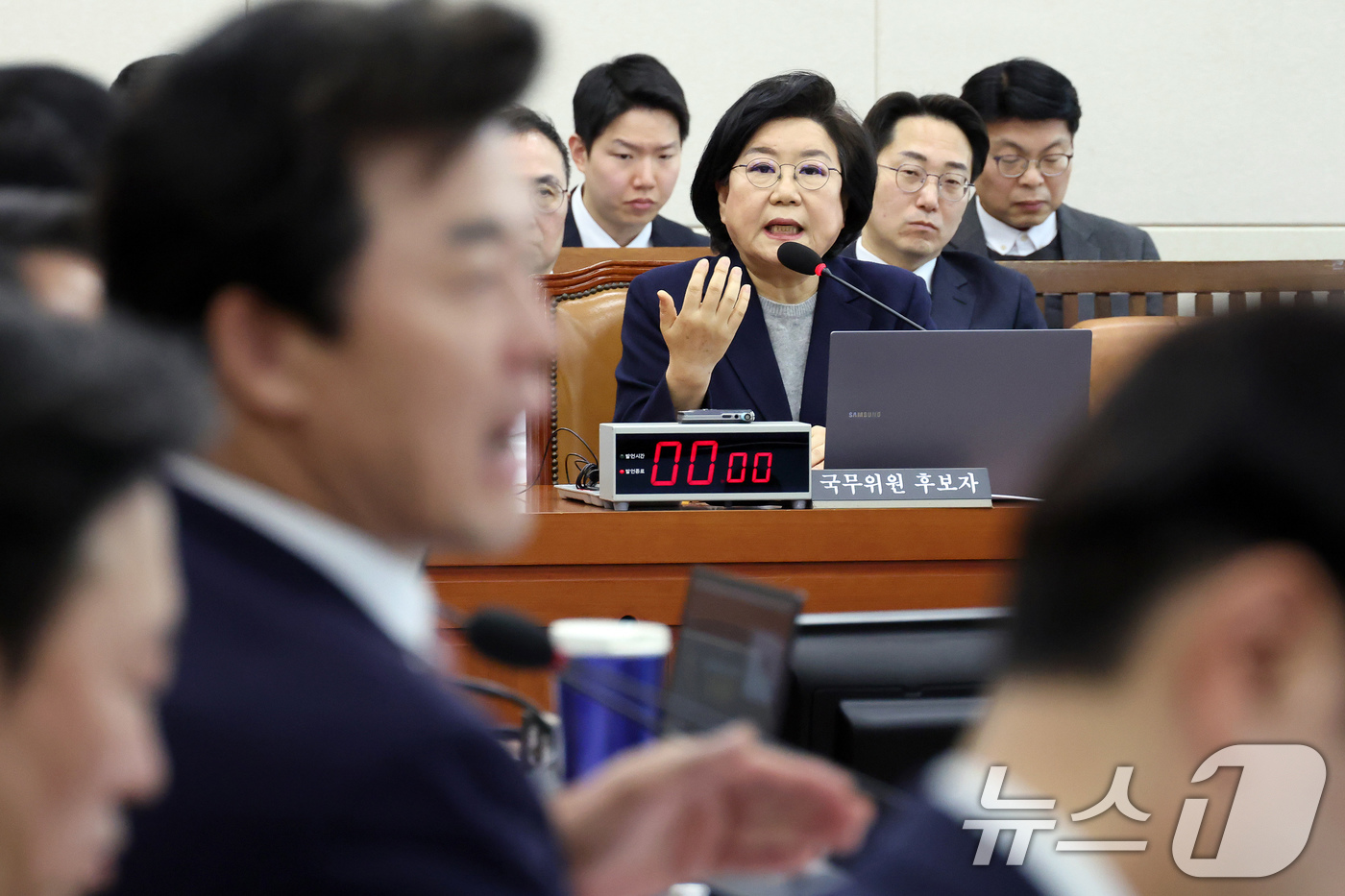 (서울=뉴스1) 국회사진기자단 = 이혜훈 기획예산처 장관 후보자가 23일 서울 여의도 국회에서 열린 인사청문회에 출석해 의원 질의에 답하고 있다. 2026.1.23/뉴스1