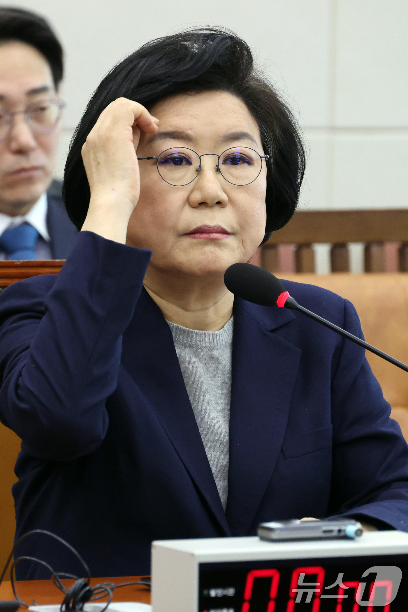 (서울=뉴스1) 국회사진기자단 = 이혜훈 기획예산처 장관 후보자가 23일 서울 여의도 국회에서 열린 인사청문회에 출석해 의원 질의를 듣고 있다. 2026.1.23/뉴스1