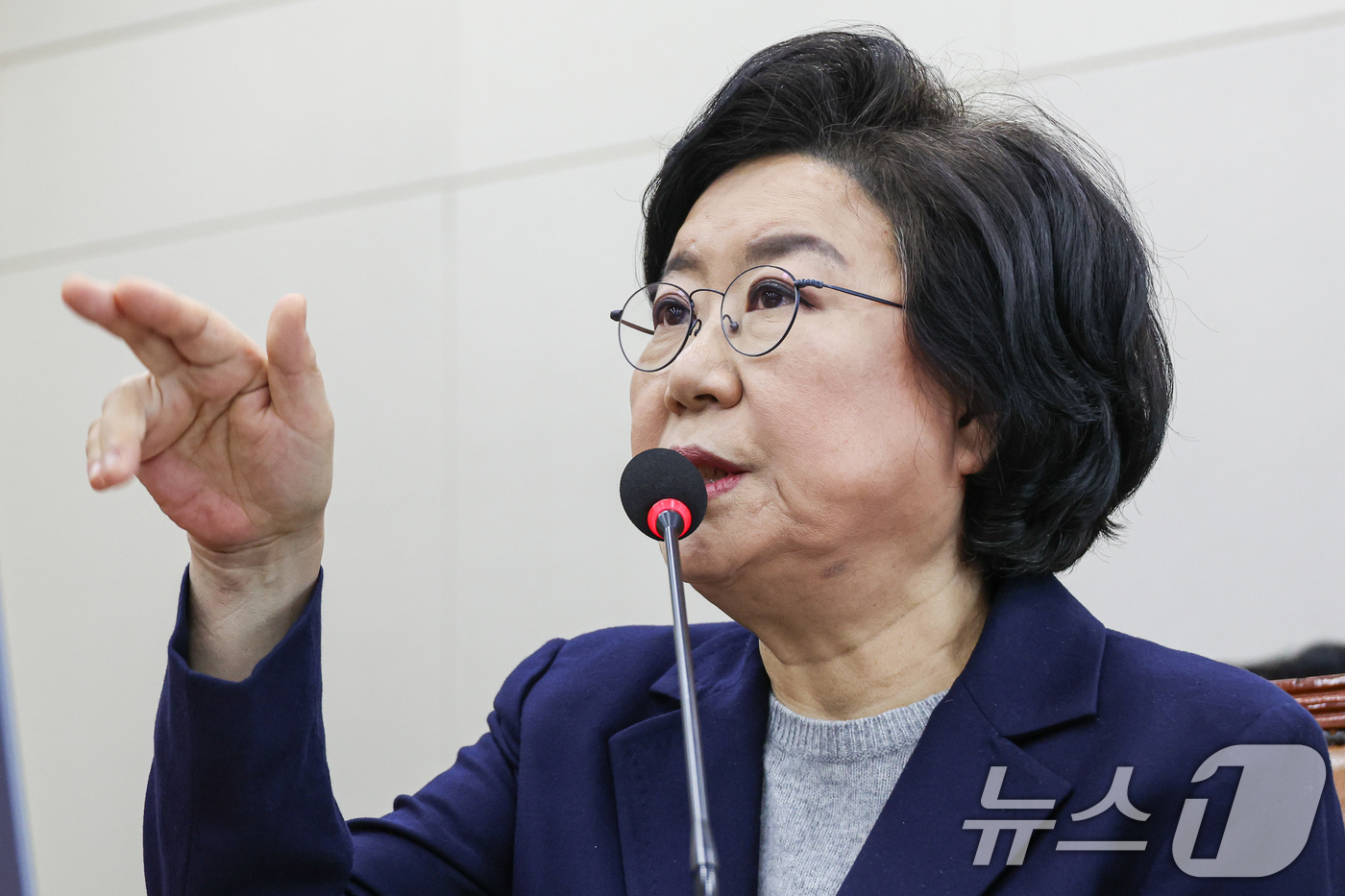 (서울=뉴스1) 국회사진기자단 = 이혜훈 기획예산처 장관 후보자가 23일 서울 여의도 국회에서 열린 인사청문회에 출석해 의원 질의에 답하고 있다. 2026.1.23/뉴스1