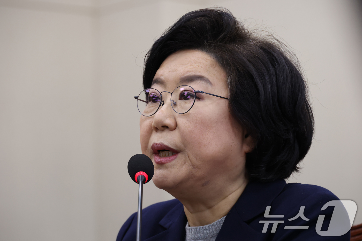 (서울=뉴스1) 국회사진기자단 = 이혜훈 기획예산처 장관 후보자가 23일 서울 여의도 국회에서 열린 인사청문회에 출석해 의원 질의에 답하고 있다. 2026.1.23/뉴스1
