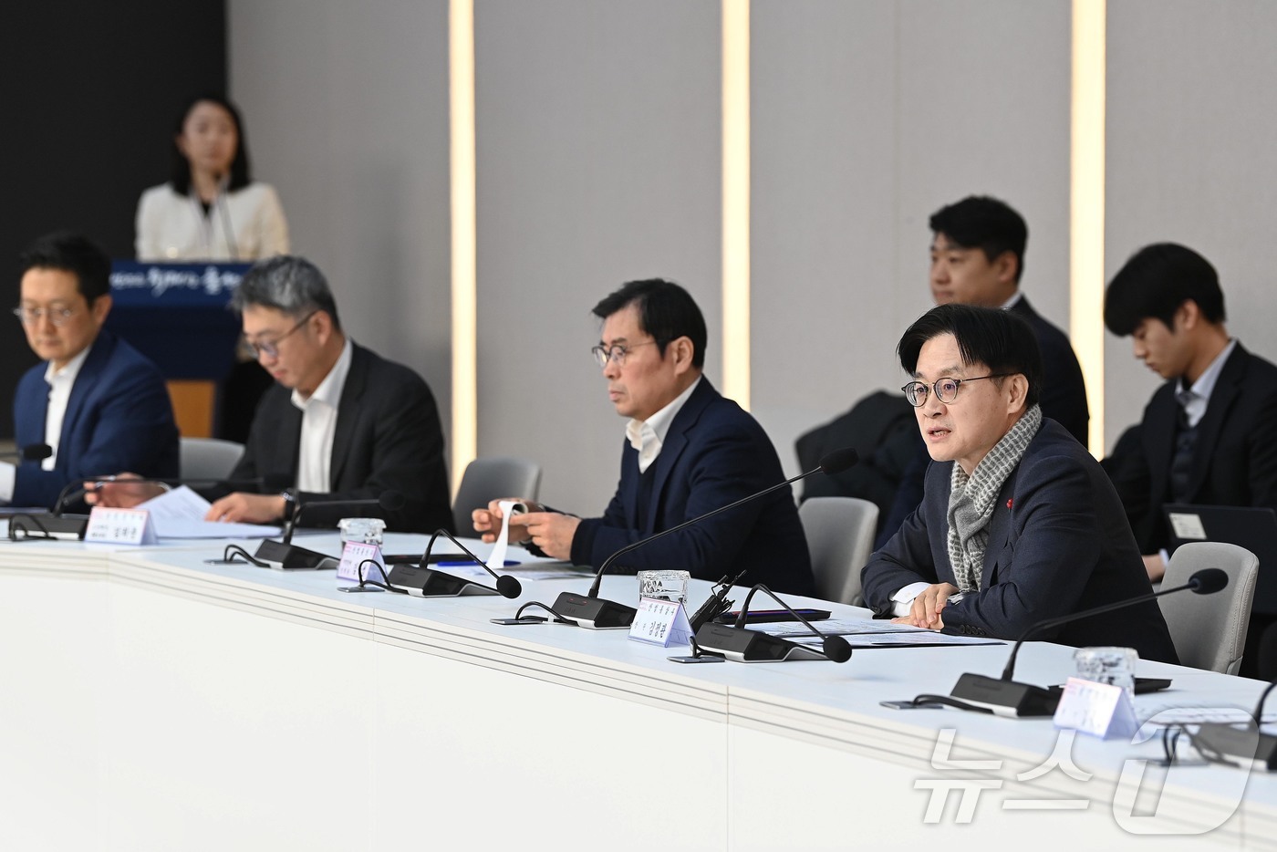 (서울=뉴스1) = 김정관 산업통상부 장관이 23일 오전 울산시청에서 열린 'K-조선 수출공급망 강화를 위한 금융지원 업무협약식'에서 인사말을 하고 있다. (산업통상부 제공. 재판 …