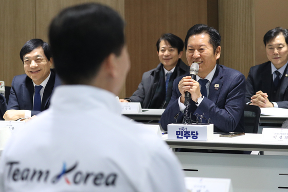 국가대표 지도자 만난 정청래 대표