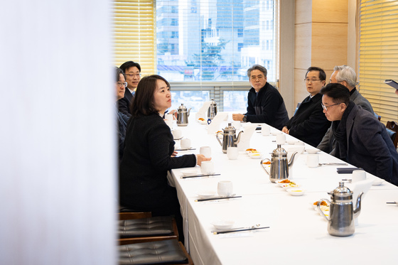 '조국혁신당 합당 등 논의' 긴급 오찬 회동하는 민주당 초선 의원들