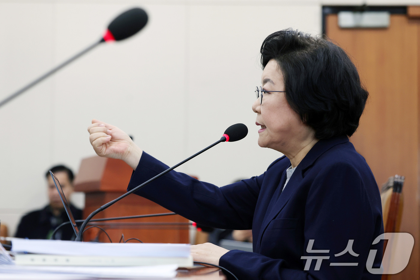 (서울=뉴스1) 국회사진기자단 = 이혜훈 기획예산처 장관 후보자가 23일 서울 여의도 국회에서 열린 제431회국회(임시회) 재정경제기획위원회 인사청문회에 출석해 의원 질의에 답변하 …