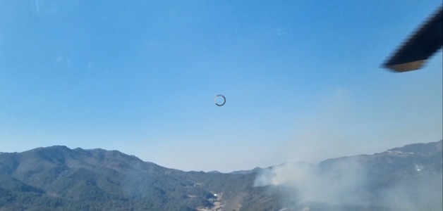 봉화 재산면 산불 주민 대피령…헬기 11대 투입 진화 중(종합)