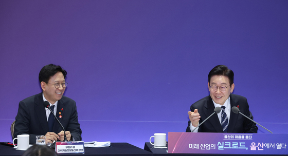 李대통령 "오천피에 국민연금 250조 늘어…고갈 걱정 다 없어져"