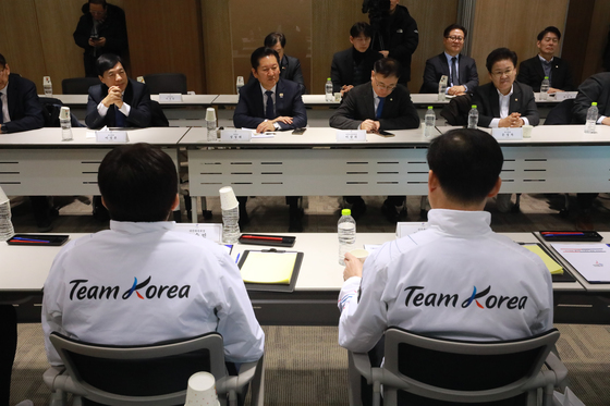 인사말하는 정청래 대표