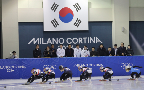 쇼트트랙 선수들 격려하는 정청래