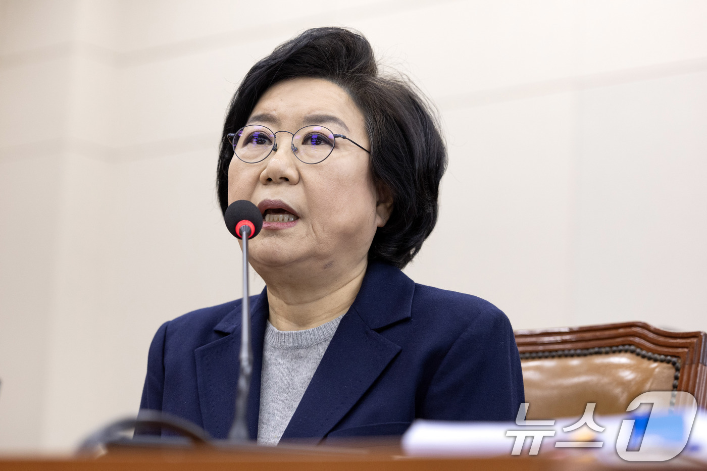 (서울=뉴스1) 국회사진기자단 = 이혜훈 기획예산처 장관 후보자가 23일 서울 여의도 국회에서 열린 제431회국회(임시회) 재정경제기획위원회 인사청문회에 출석해 의원 질의에 답변하 …