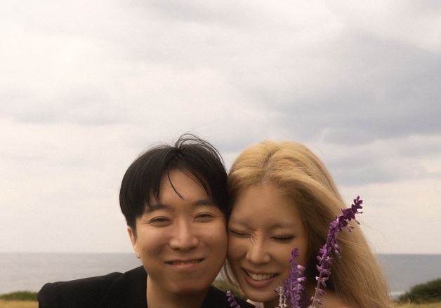 '쇼미8' 윤훼이, 프로듀서 세우와 25일 결혼…10년 열애 결실