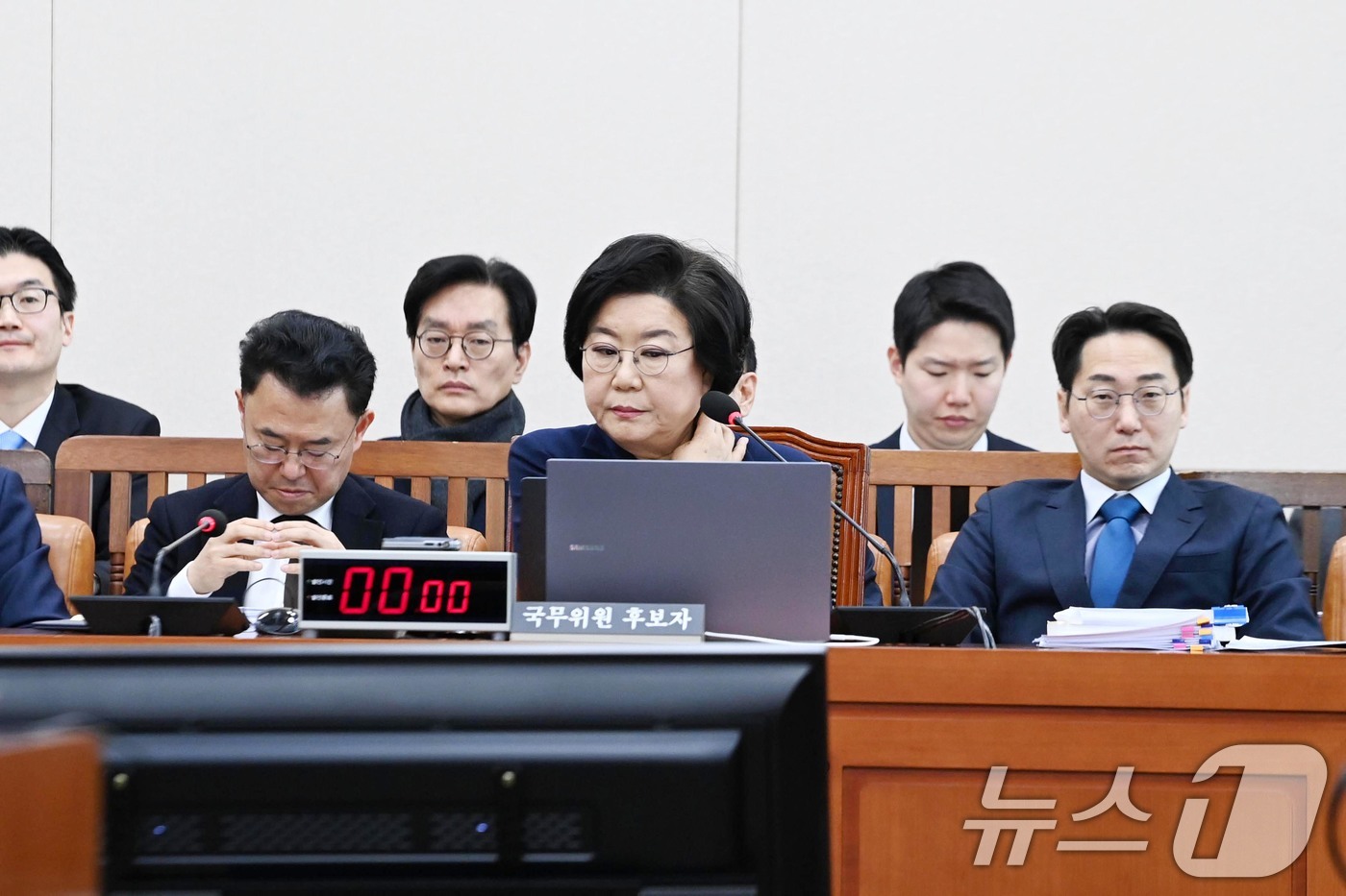 (서울=뉴스1) 국회사진기자단 = 이혜훈 기획예산처 장관 후보자가 23일 서울 여의도 국회에서 열린 제431회국회(임시회) 재정경제기획위원회 인사청문회에 출석해 있다. 2026.1 …