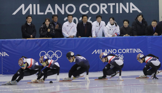 쇼트트랙 훈련 지켜보는 정청래