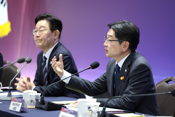 발언하는 김경수 지방시대위원장