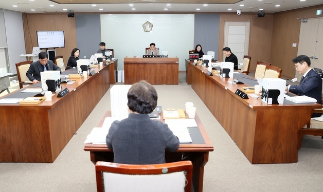 충남도의회 복지위, 사회서비스원·4개 의료원 업무보고 받아