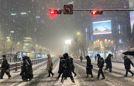 서울 북부 한파주의보…밤새 수도계량기 동파 57건