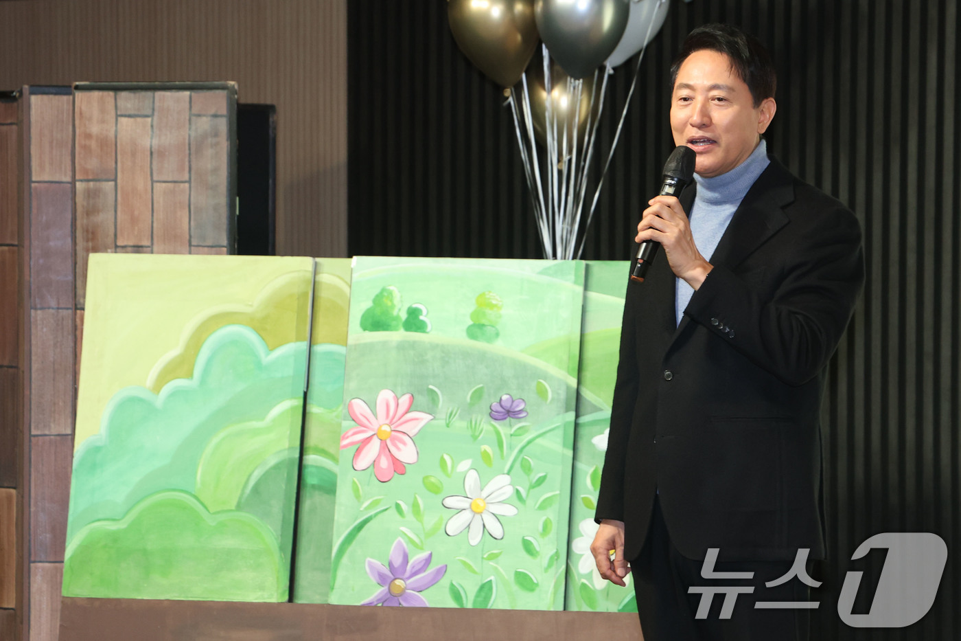 (서울=뉴스1) 이광호 기자 = 오세훈 서울시장이 24일 오전 서울 강동구 둔촌동 강동중앙도서관에서 열린 서울 패밀리 데이 행사에서 축사하고 있다. 2026.1.24/뉴스1