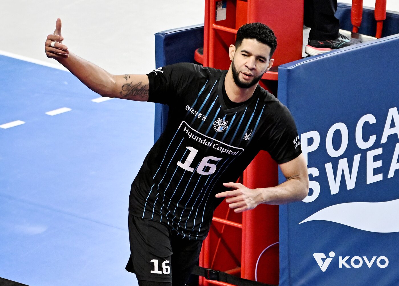 본문 이미지 - 통산 12번째 라운드 MVP에 뽑힌 레오. (KOVO 제공)