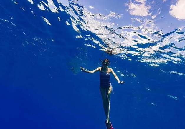 '문원과 열애' 신지, 늘씬 수영복 자태…스쿠버 도전 [N샷]
