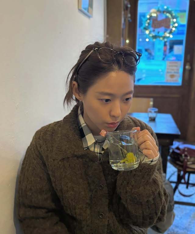 본문 이미지 - 설현 SNS