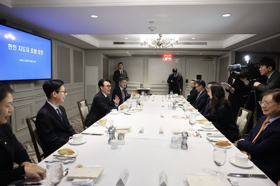 한인 지도자 초청 오찬 간담회 갖는 김민석 총리