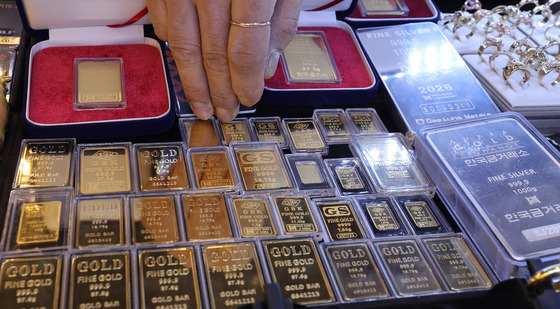 달러 흔들리자 금·은 폭등