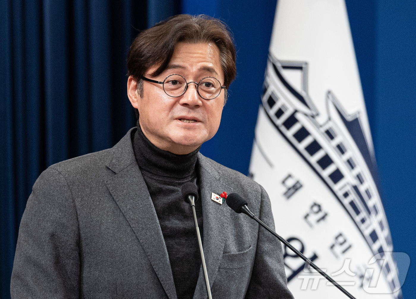 (서울=뉴스1) 이재명 기자 = 홍익표 정무수석이 25일 청와대 춘추관에서 현안 관련 브리핑을 하고 있다.홍 정무수석은 브리핑을 통해 "이재명 대통령은 이혜훈 기획예산처 장관 후보 …