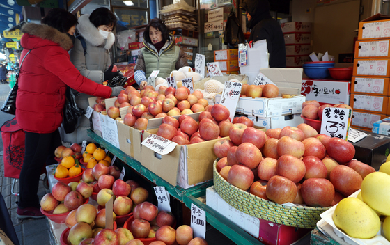 과일·채소 가격 안정이 설 차례상 물가 내려