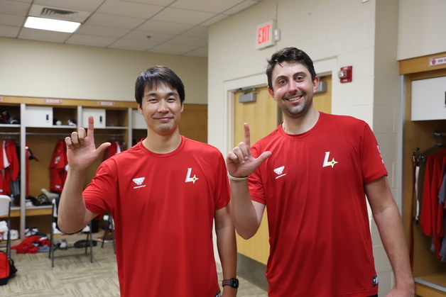 SSG 새 외인 다케다·베니지아노, 스프링캠프 합류…첫 캐치볼 소화