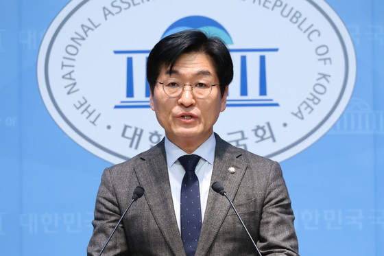 이혜훈 임명 철회 관련 브리핑하는 박해철