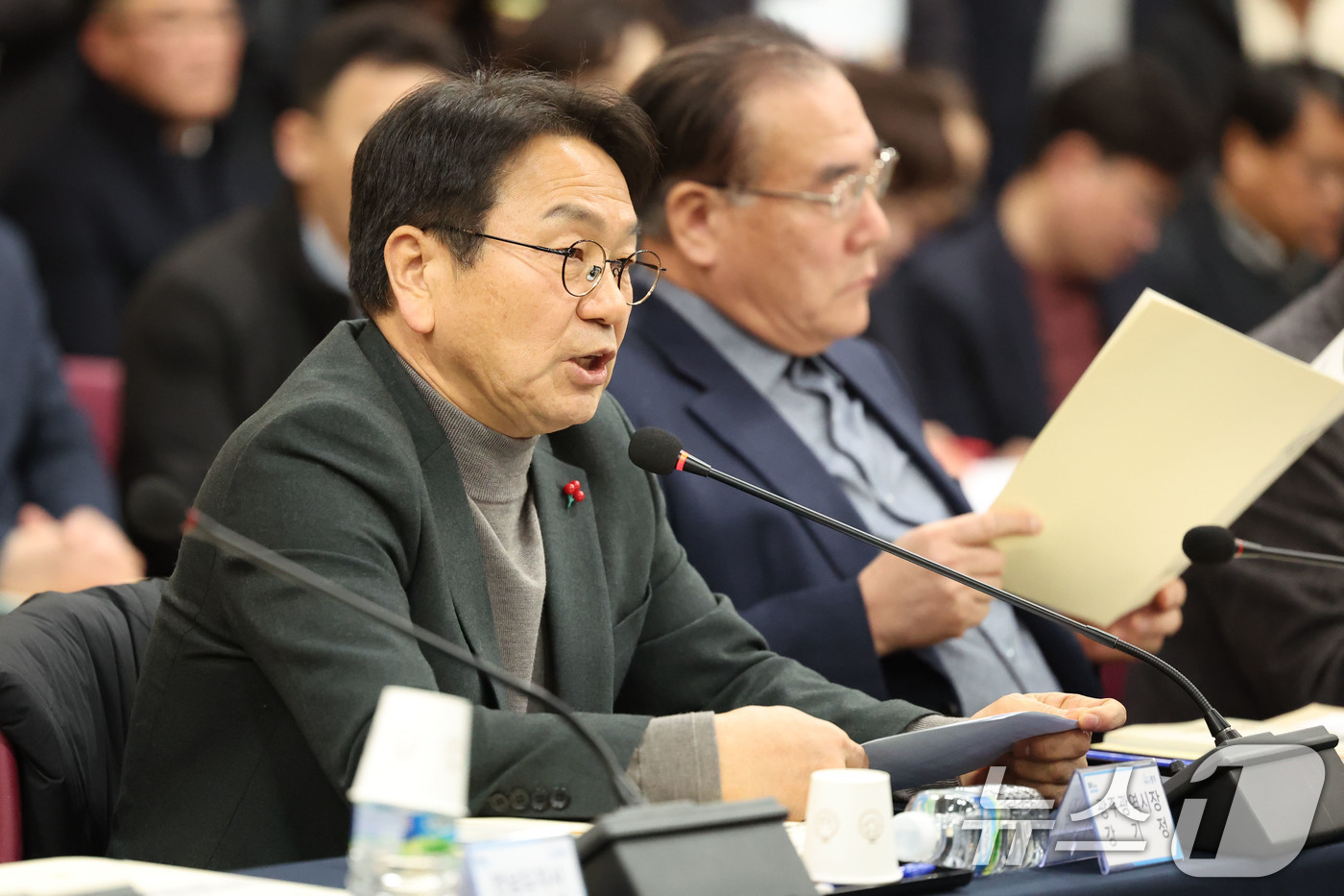 (광주=뉴스1) 이승현 기자 = 강기정 광주시장이 25일 광주 서구 김대중컨벤션센터에서 열린 광주전남 행정통합 특별법 제정을 위한 간담회에서 발언하고 있다. 2026.1.25/뉴스 …