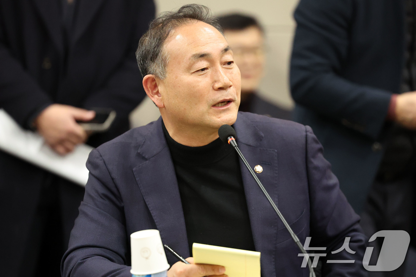 (광주=뉴스1) 이승현 기자 = 김원이 더불어민주당 전남도당 위원장이 25일 광주 서구 김대중컨벤션센터에서 열린 광주전남 행정통합 특별법 제정을 위한 간담회에서 발언하고 있다. 2 …