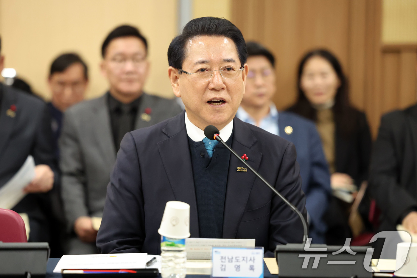 (광주=뉴스1) 이승현 기자 = 김영록 전남도지사가 25일 광주 서구 김대중컨벤션센터에서 열린 광주전남 행정통합 특별법 제정을 위한 간담회에서 발언하고 있다. 2026.1.25/뉴 …