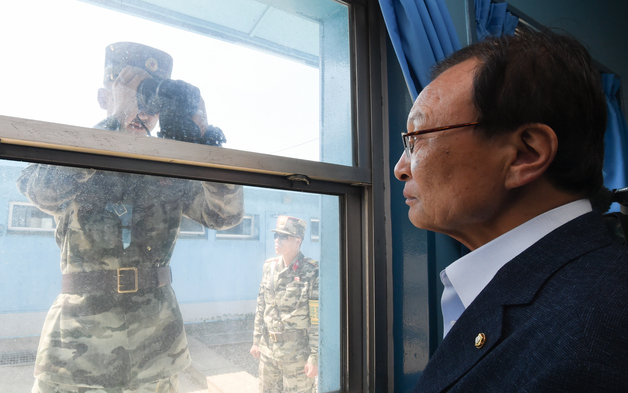 與 "필수 당무 제외 이해찬 애도 집중…정청래 조문객 맞이"(종합)