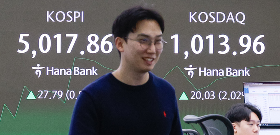 "4년 만에 '천스닥' 찍었다"…코스닥 시총 상위주, '최고가 행진'