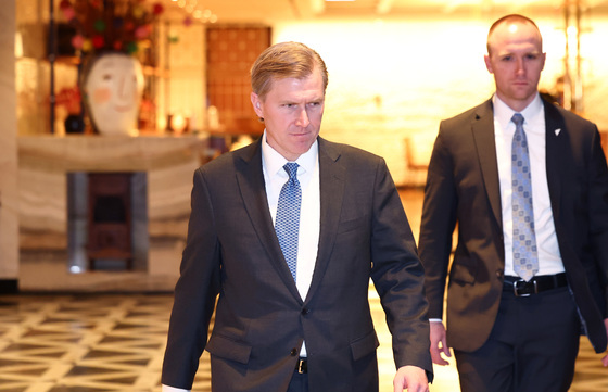 조현 외교부 장관과 회동 마친 콜비 미국 국방차관