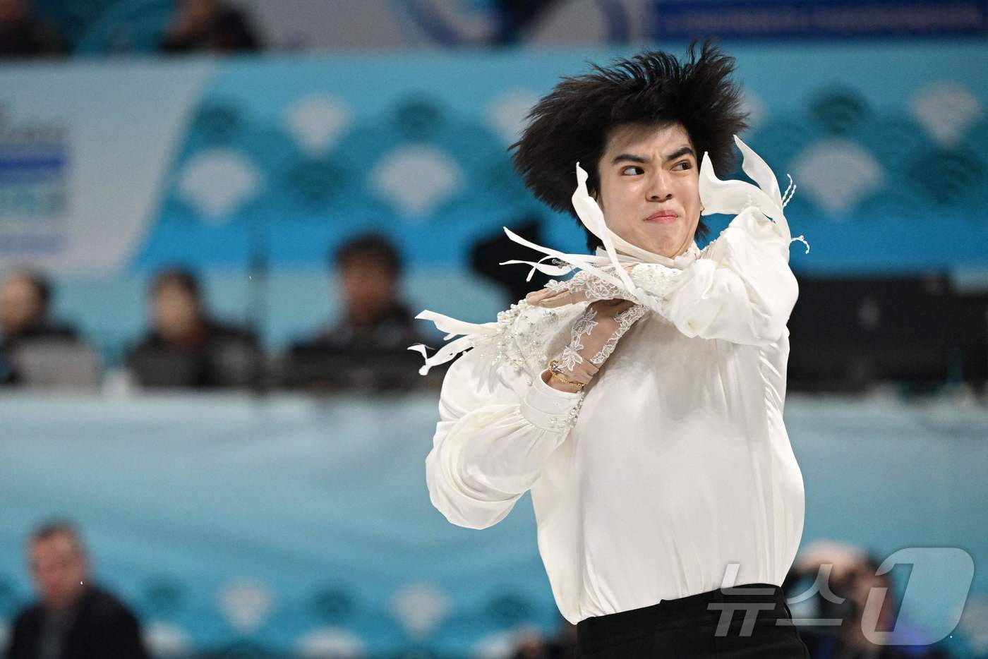 (AFP=뉴스1) 이호윤 기자 = 차준환이 25일(현지시간) 중국 베이징 국가체육관에서 열린 사대륙선수권대회 남자 싱글 프리스케이팅대회에서 연기를 펼치고 있다.차준환은 기술점수(T …