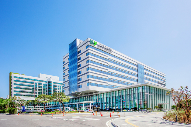 건양대병원, 저소득층 노인 무릎 인공관절 수술비 지원