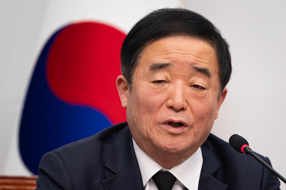 강득구 "당명 바꿀 이유 없어…합당 위해 구애까지 해야하나"