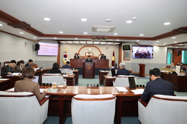 진안군의회, 새해 첫 임시회 개회…주요 업무 계획 청취
