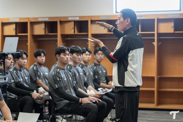 염경엽 LG 감독 "2연패 도전 캠프 키워드는 기본기 강화"